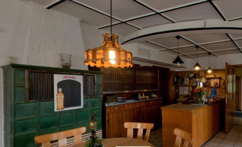 Bed and Breakfast Kreuz! Einfach. Guenstig. Schlafen. Ульм Экстерьер фото
