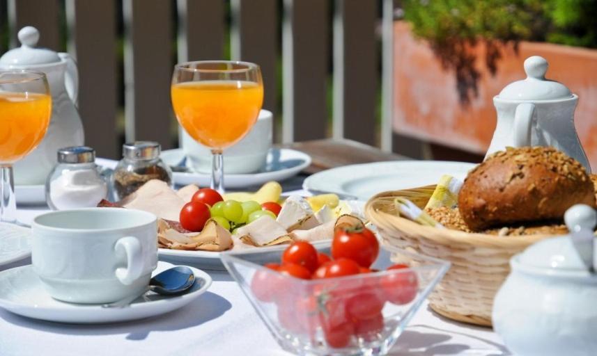 Bed and Breakfast Kreuz! Einfach. Guenstig. Schlafen. Ульм Экстерьер фото