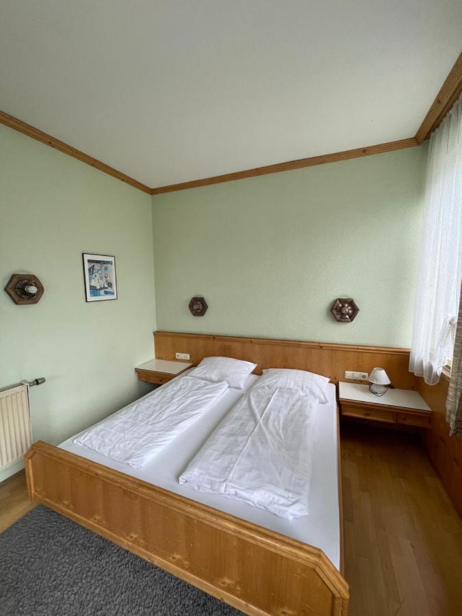 Bed and Breakfast Kreuz! Einfach. Guenstig. Schlafen. Ульм Экстерьер фото
